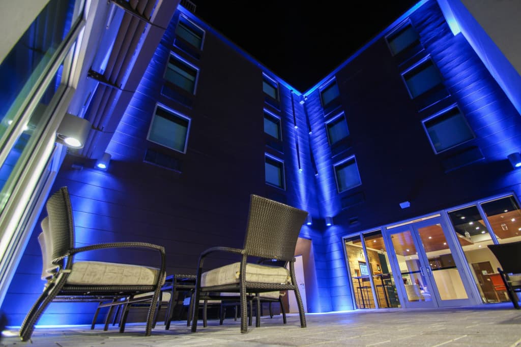 Holiday Inn Express & Suites Miami Airport East by IHG - photo 1