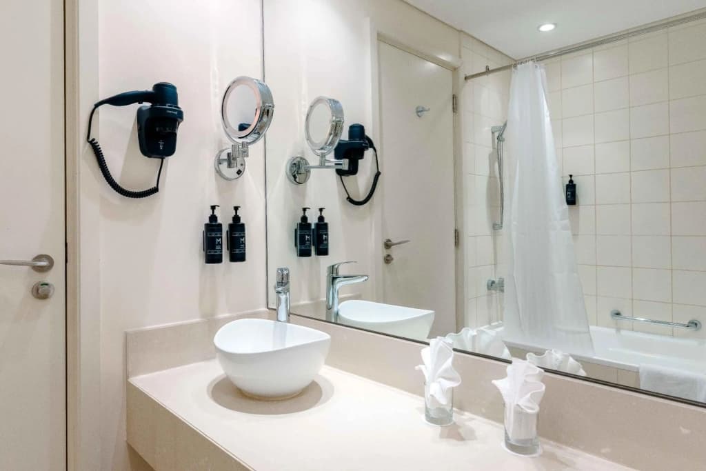 Metropolitan Al Mafraq Hotel - photo 8