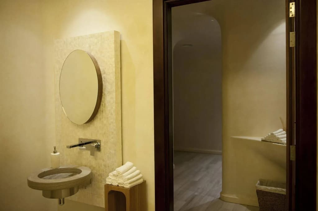 K108 Hotel - photo 10