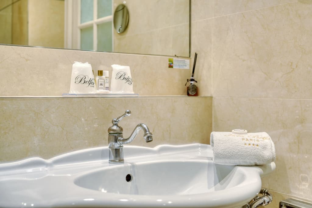 Hotel Belfast - photo 10