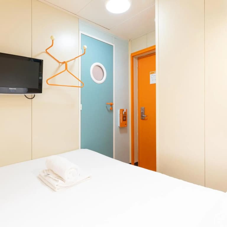 easyHotel Edinburgh - photo 6