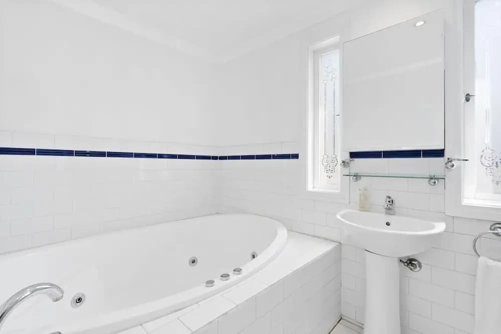 HELENA, 2BDR Fitzroy House - photo 7