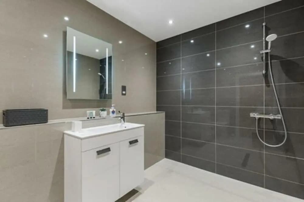 The Lion Gate Apartments - photo 18