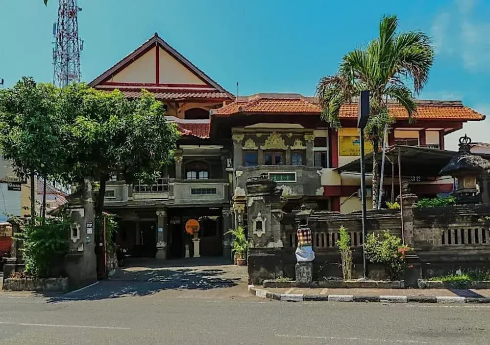 Hotel Candra Adigraha - photo 1