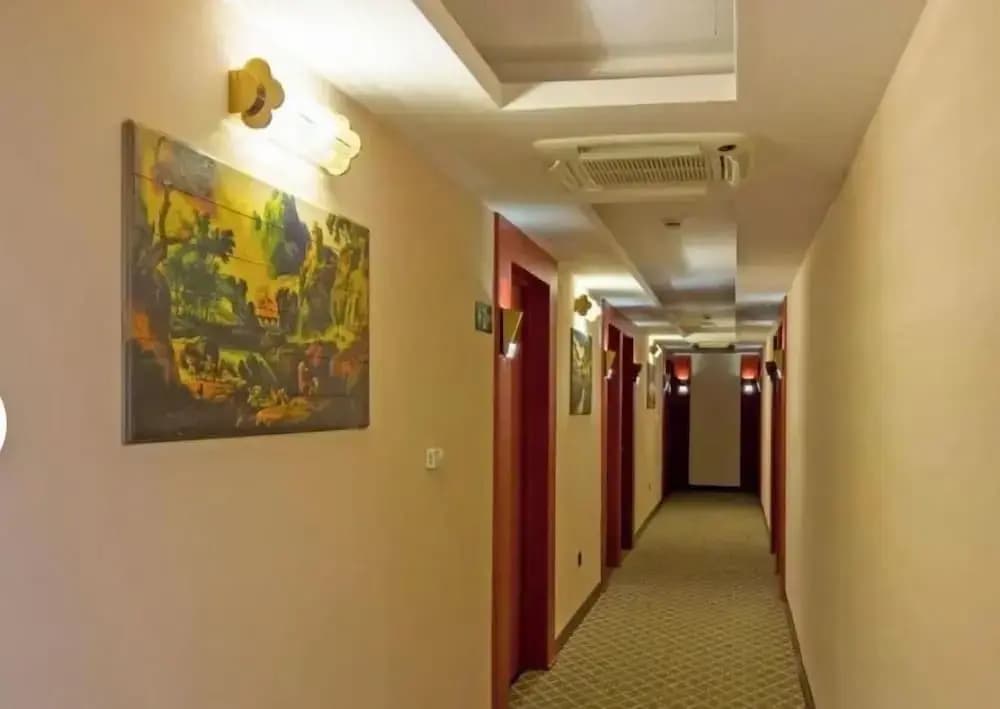 Sam hotel Tbilisi - photo 3
