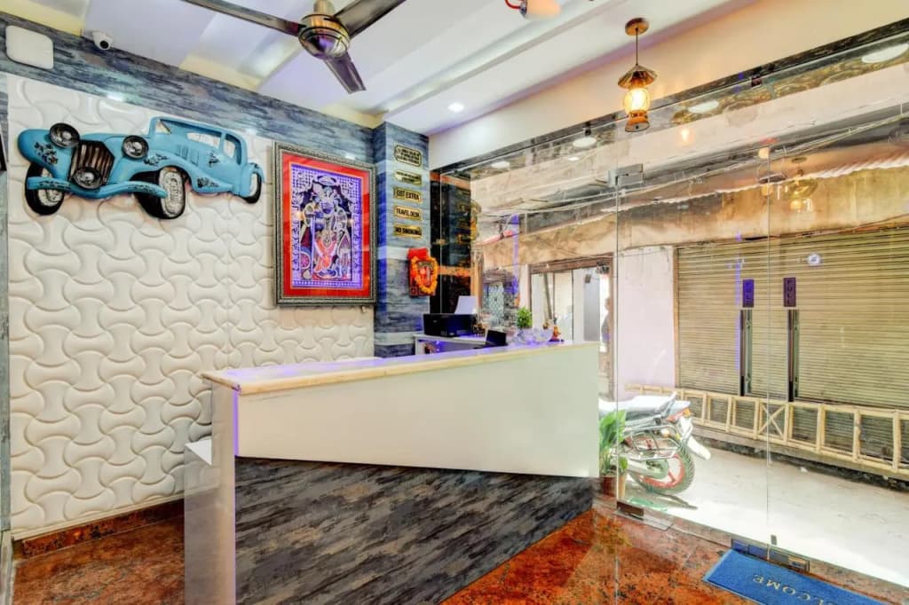 Hotel Delhi Guest House - photo 2