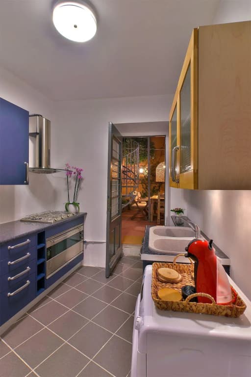 Art Pantheon Apartment (Three-Bedrooms) - photo 18