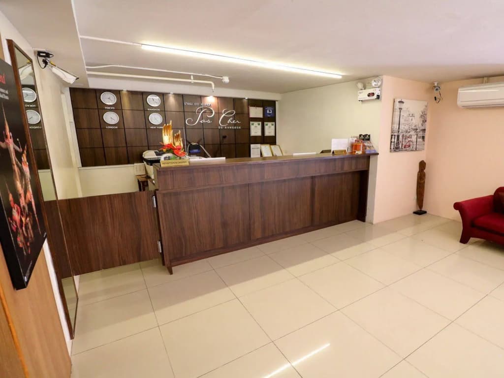 NIDA Rooms Bang Rak Emerald - photo 2