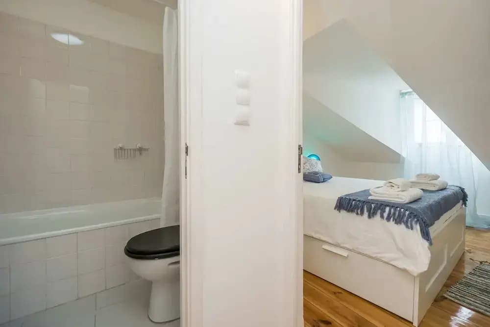 Comfortable and Trendy Lisbon Apartment - photo 7