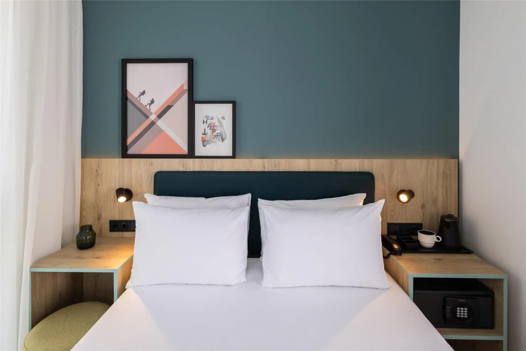 Spark By Hilton Madrid Alcala - photo 17