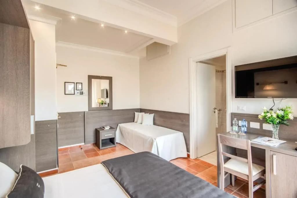 The Strand Hotel - photo 35