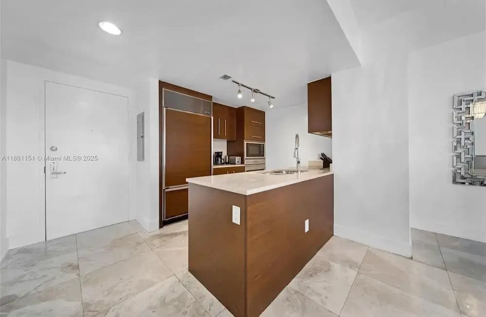 The Bay Suites - W Miami - photo 3