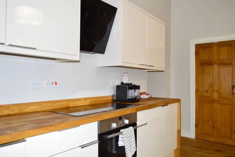 Modern Open-plan Leith Flat - photo 3