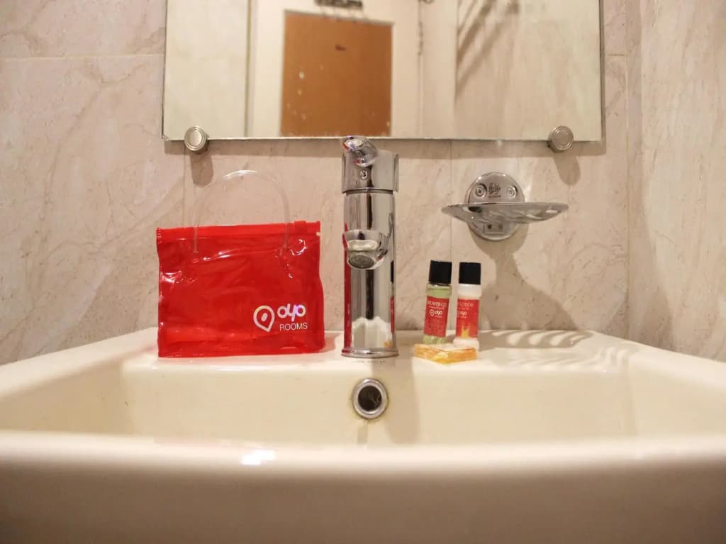 OYO Rooms Paharganj Near Bikaner Sweets - photo 10