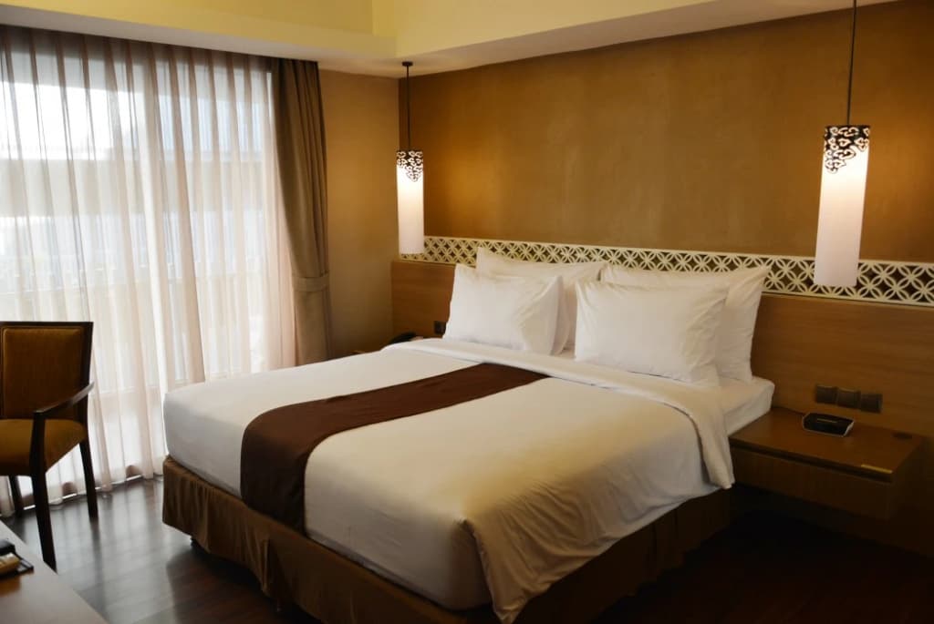 Best Western Premier Sunset Road - photo 5