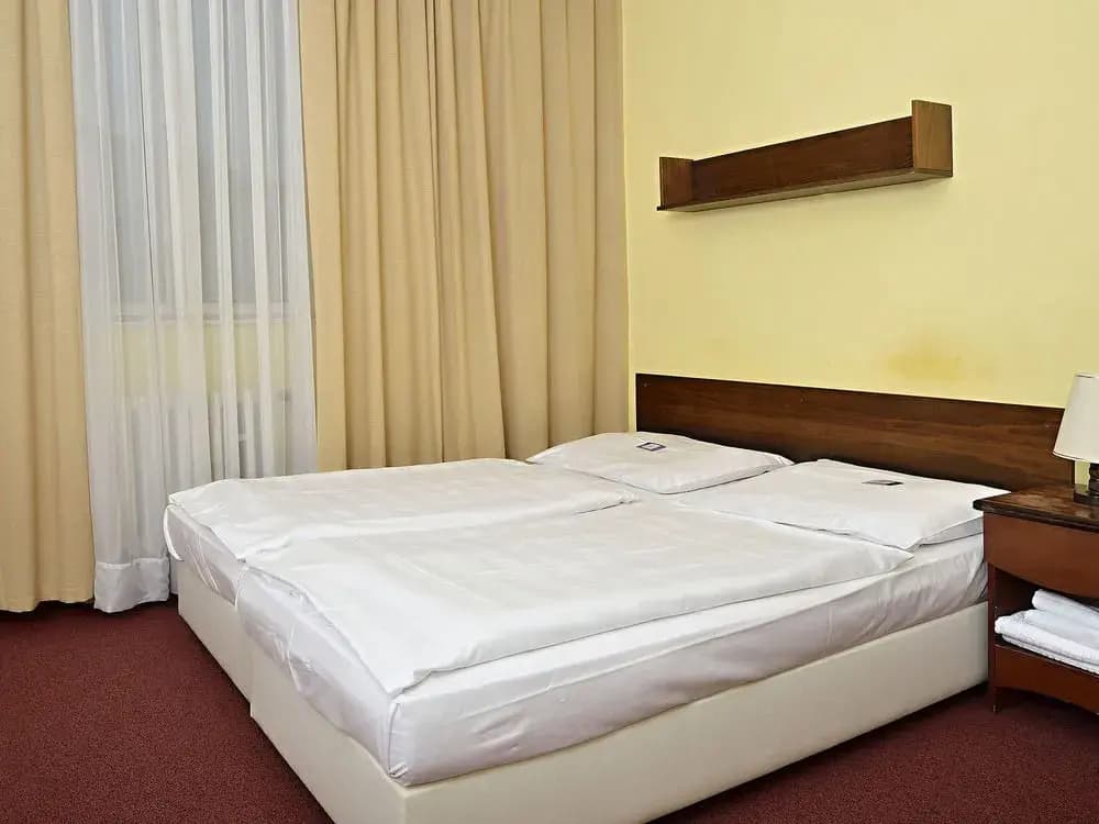 EA Hotel Jasmín - photo 4