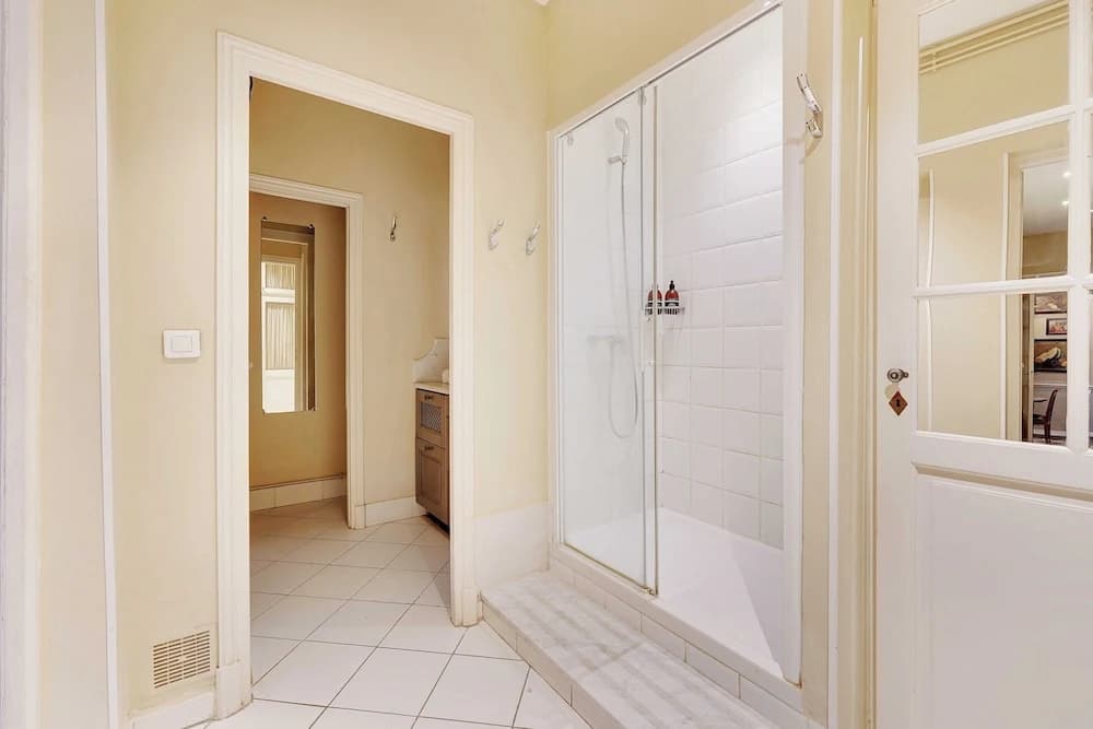Historic Elegance in the Heart of Marais - 6p/2br - photo 16