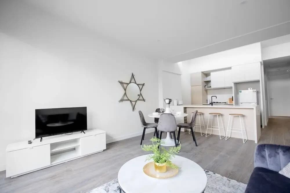 Designer Warm Home@mooneeponds+parking/wifi - photo 1