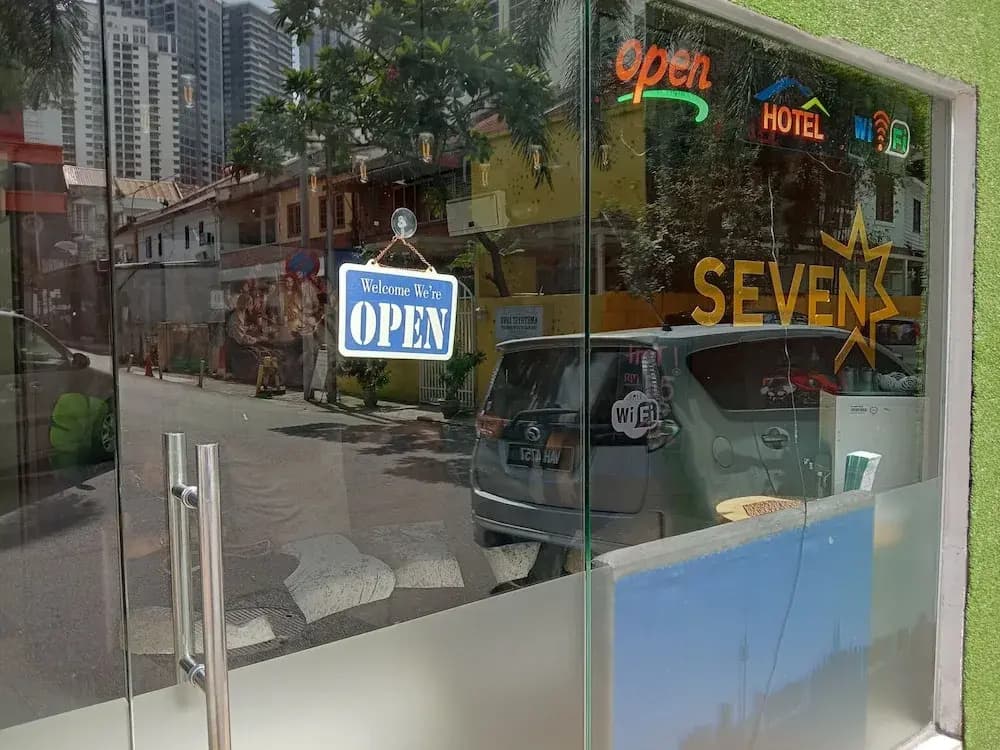 Seven Hotel Bukit Bintang - photo 17