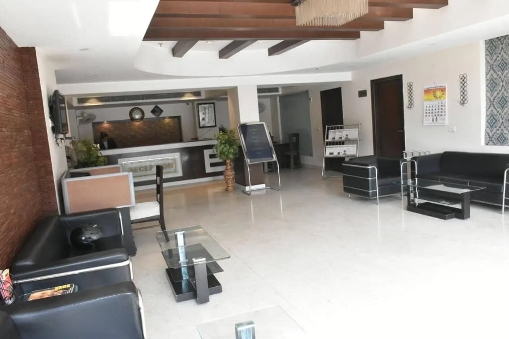 Hotel Impress By Rmr Hotels - photo 2