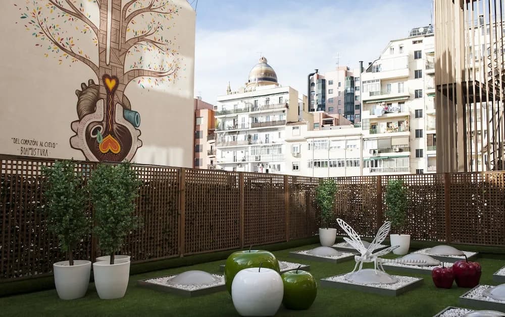 Apartosuites Jardines de Sabatini - photo 15