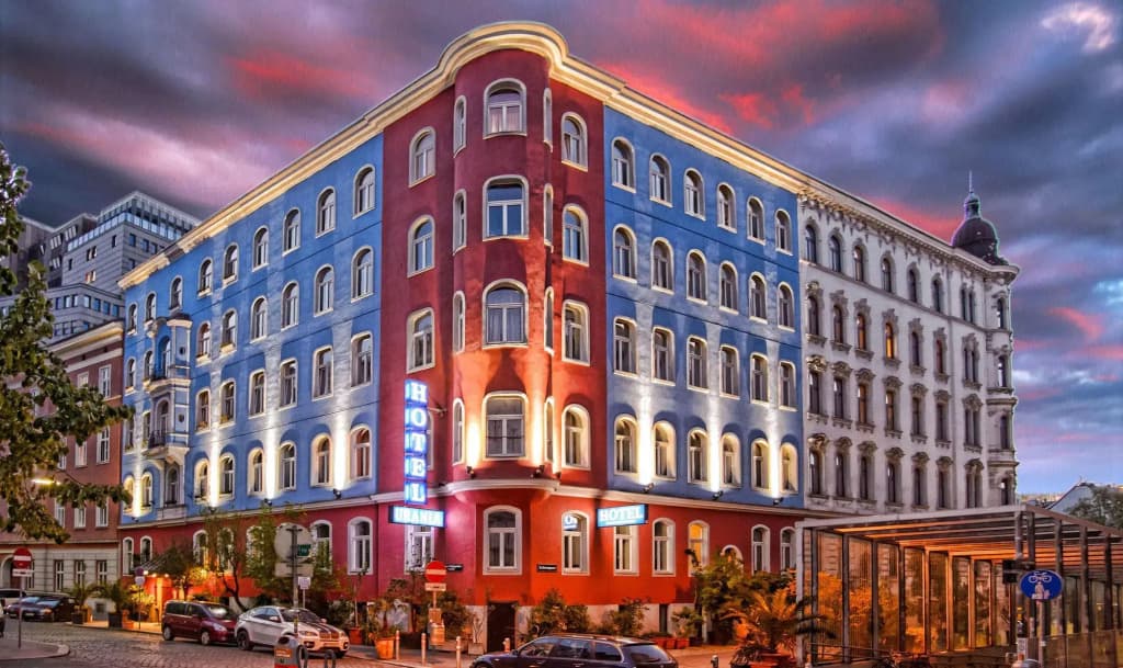 Hotel Urania - photo 1