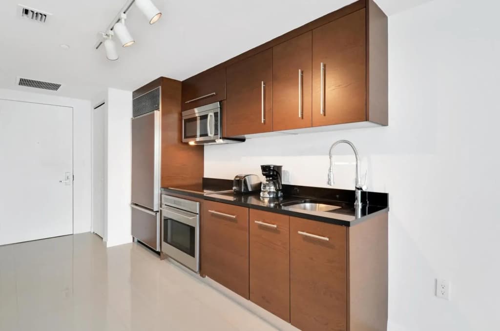 Stunning Studio in Brickell by Sonder - photo 9