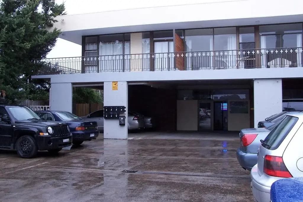 Westside Serviced Apartments - photo 8