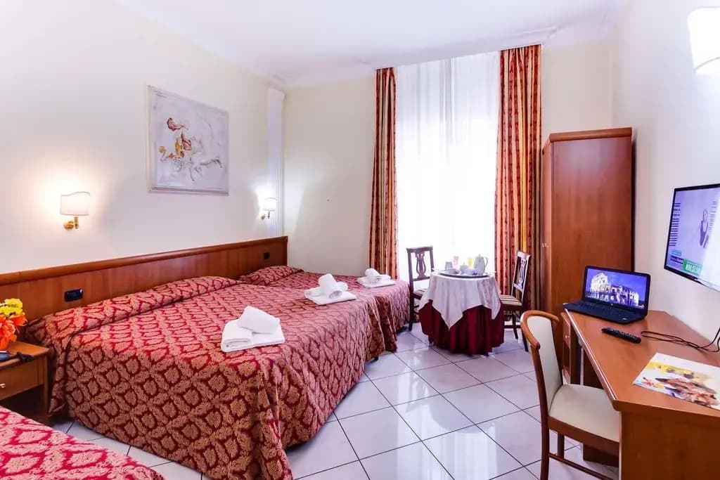 Hotel Suite Caesar - photo 2
