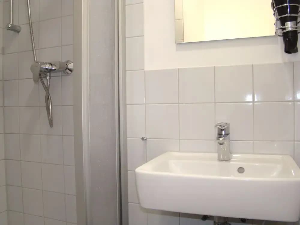BNB Hostel - photo 9