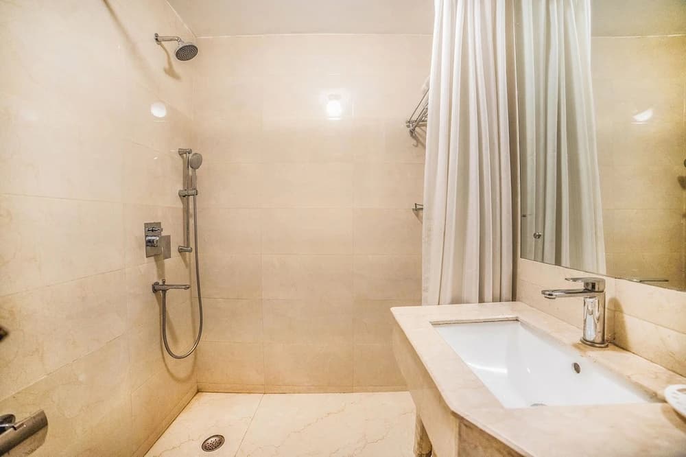 Fabhotel Bmk Grand - photo 8