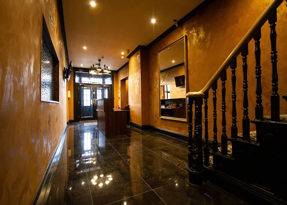 The Hadley Hotel - photo 14
