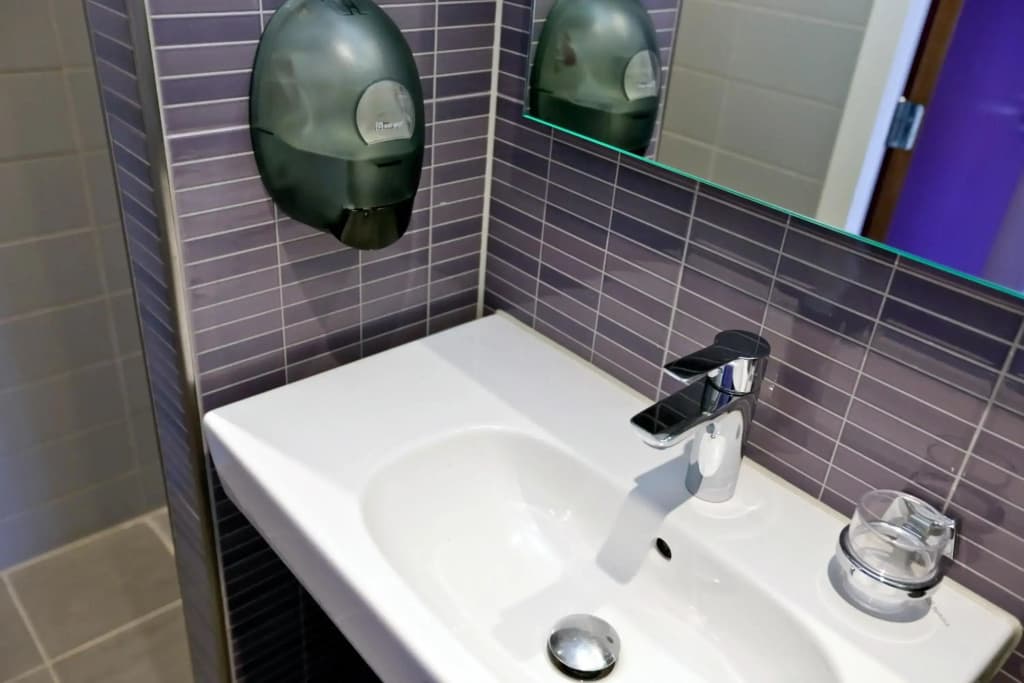 City Hotel Amsterdam - photo 8