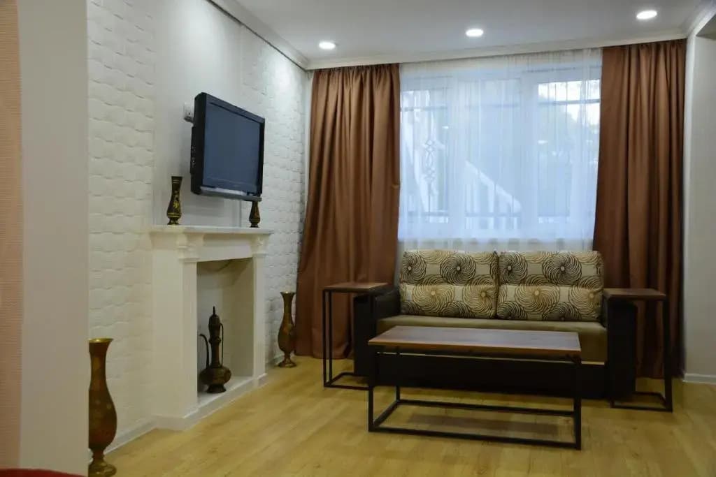 Old Tbilisi Narikala Apartment - photo 4