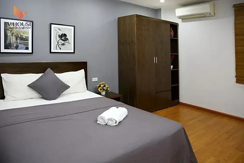 V House 1 Serviced Apartment - photo 2
