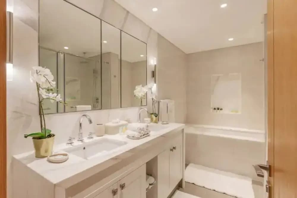 Boutique Living - Opera 3704 - photo 8