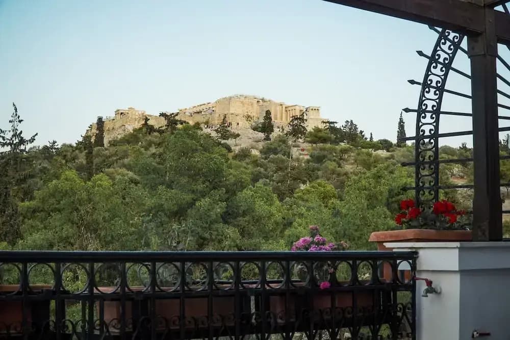 Unique Sunlit House Overlooking the Acropolis - photo 4