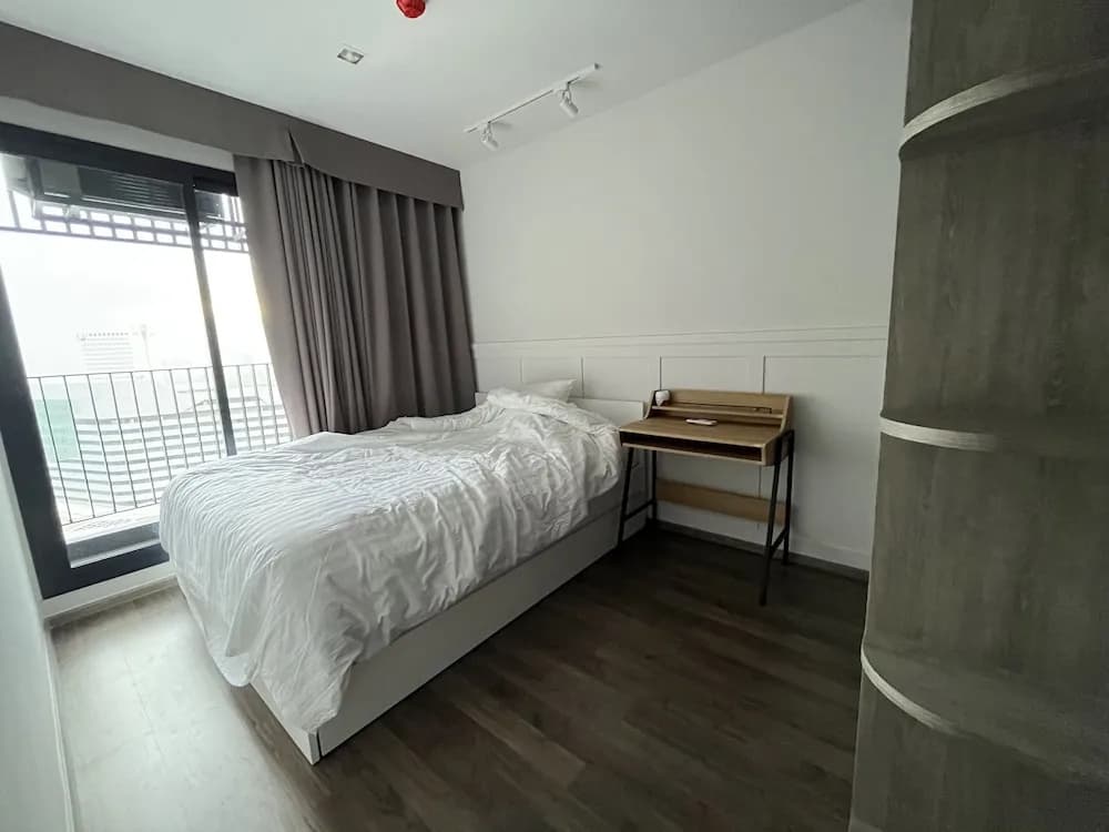 1 bed plus condo near JJ market - photo 1