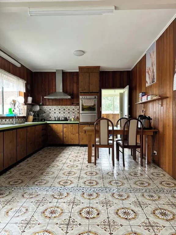 Charming 3 Bedroom Home Longer Stay Discount - photo 13