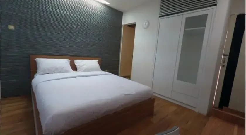 Flat06. Minimalist Residence - photo 3