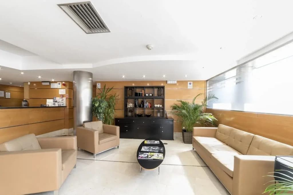 Hotel Infanta Mercedes - photo 2