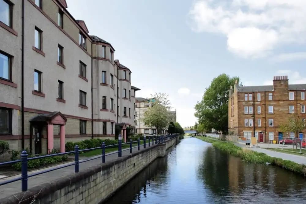 2 Bedroom Canalside Apartment - photo 12