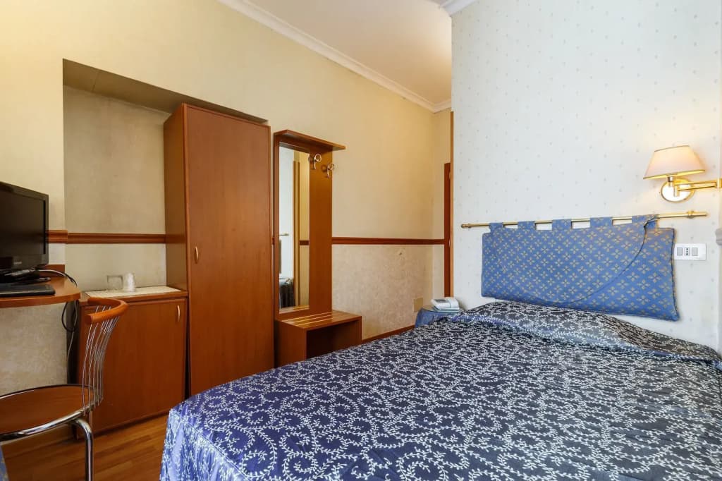 Hotel Paris - photo 8