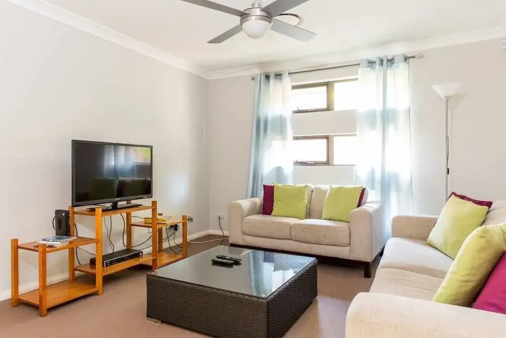 Sydney Amazing Holiday Home - photo 4