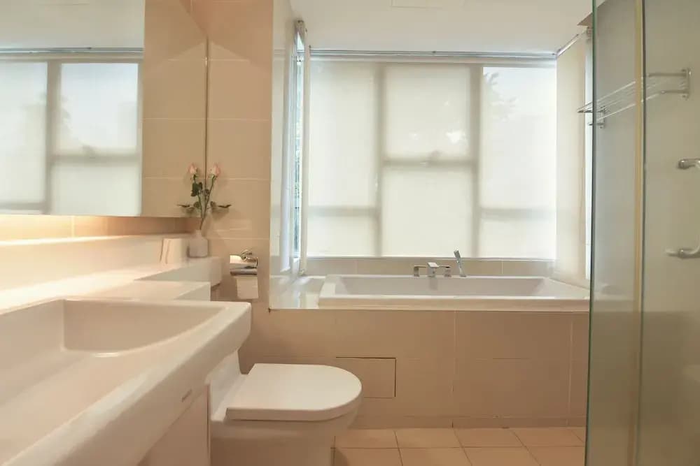 Pet Friendly, 3BR Apt KL, Bathtub & Parking - photo 6