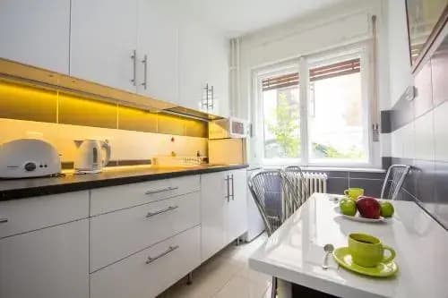 Andrássy Apartment with Inside Parking - photo 16
