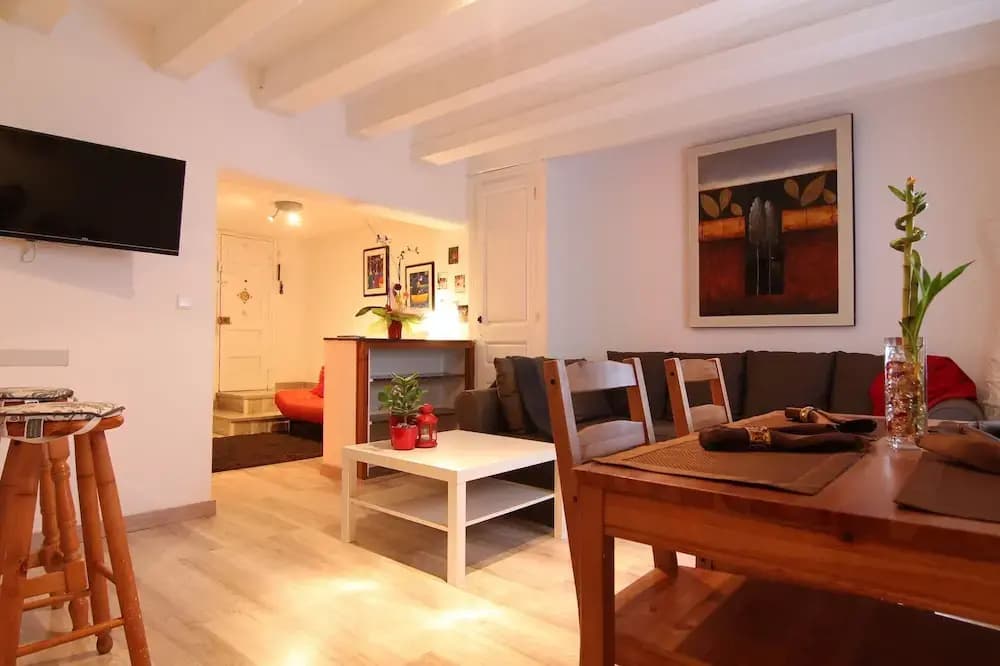 Gaudi Barcelona Rentals - photo 4