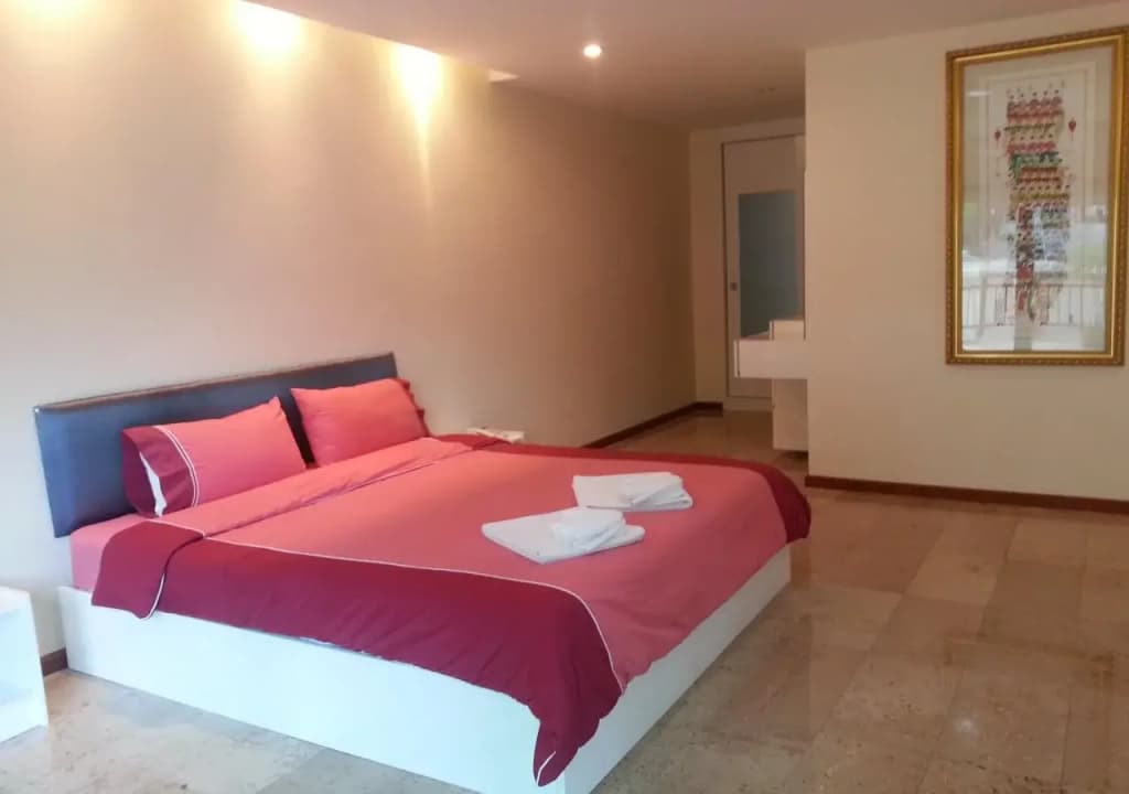 Emerald Palace Executive Residences - photo 3