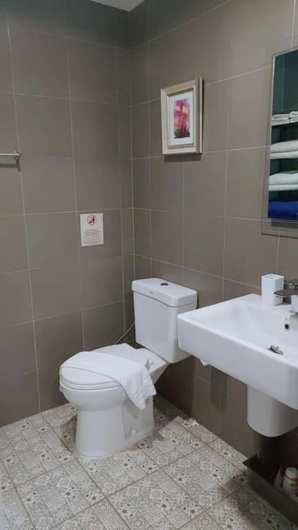 New. Beautiful One Bedroom Pool Access Condo. Only 200 metres to the beach. - photo 10