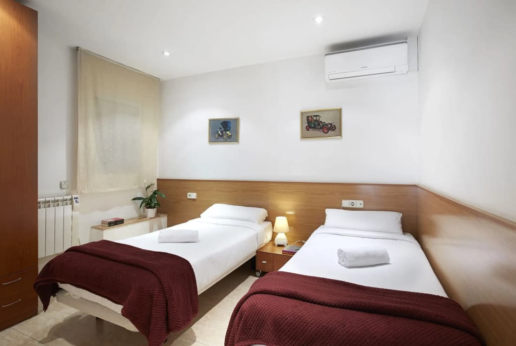 AinB Diagonal Francesc Macia Apartments - photo 4